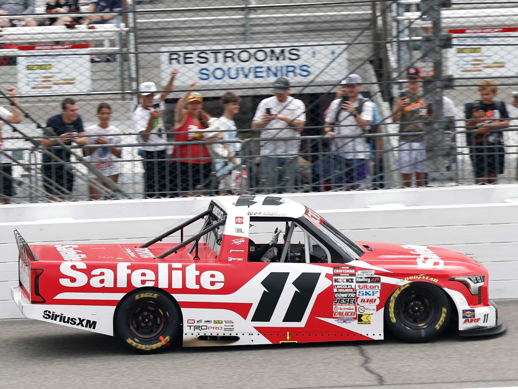 (Preorder) Kaden Honeycutt 2026 Safelite Richmond Raced Win 1:64