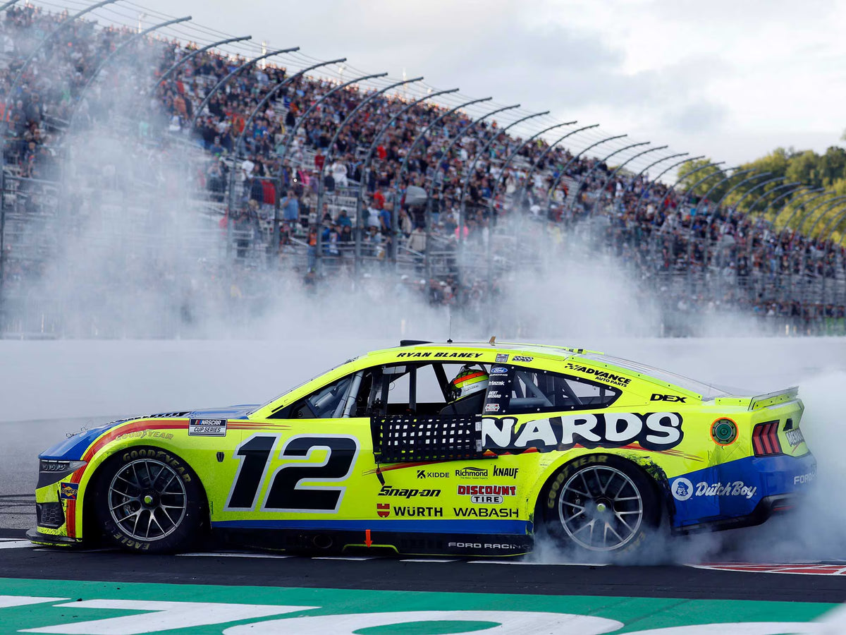 (Preorder) Ryan Blaney 2026 Dutch Boy/Menard's New Hampshire Raced Win 1:64